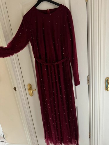 Maxi modest burgundy occasion