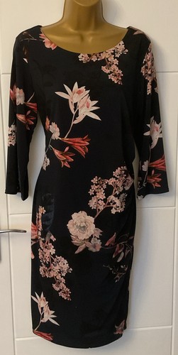 Stunning wallis navy floral - stunning,