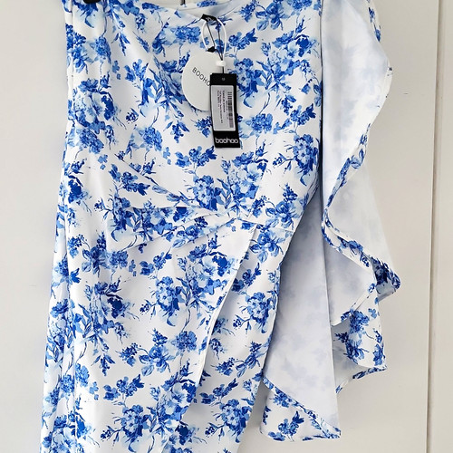 Boohoo white blue floral one - floral,