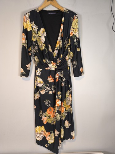 Black floral twist front - floral,